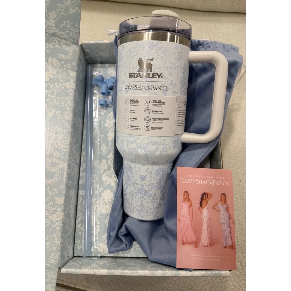 Stanley x LoveShackFancy 40oz Toscana Toile Alpine Blue Holiday Quencher Limited - Picture 4 of 6